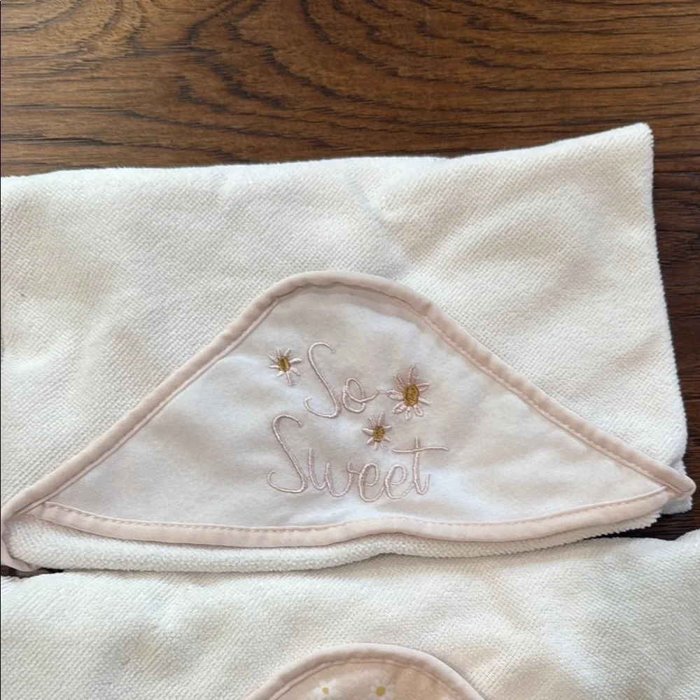 ChickPea Pink and White Baby Hooded Towels set of 5